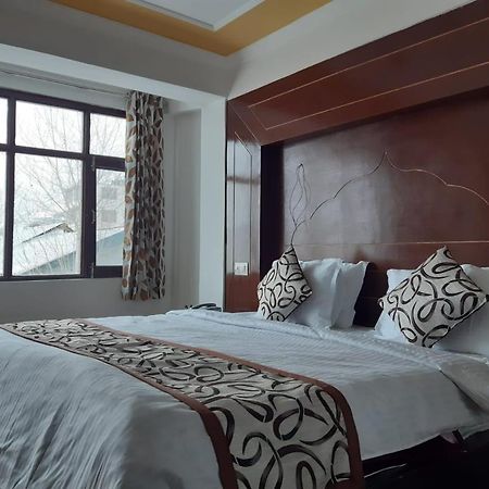 Hotel D Indian Kargil Kültér fotó