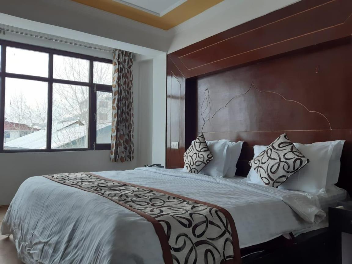 Hotel D Indian Kargil Kültér fotó