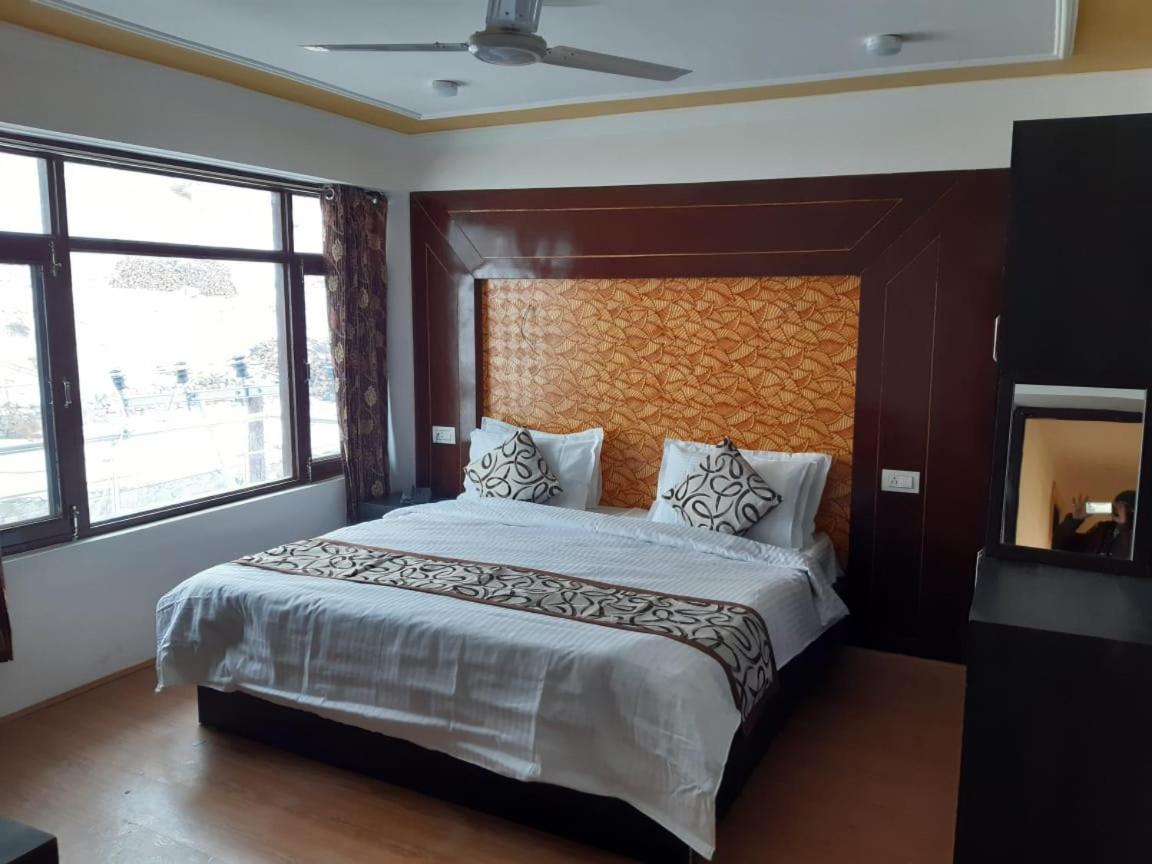 Hotel D Indian Kargil Kültér fotó