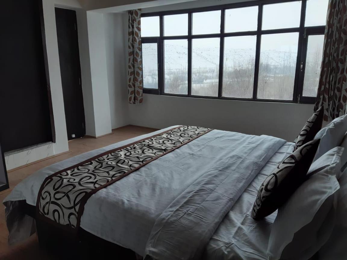 Hotel D Indian Kargil Kültér fotó